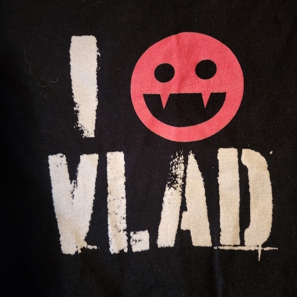 Chronicles of Vladimir Tod Black Graphic Tee T-Shirt Women's Small S Vampire EUC - Picture 3 of 6